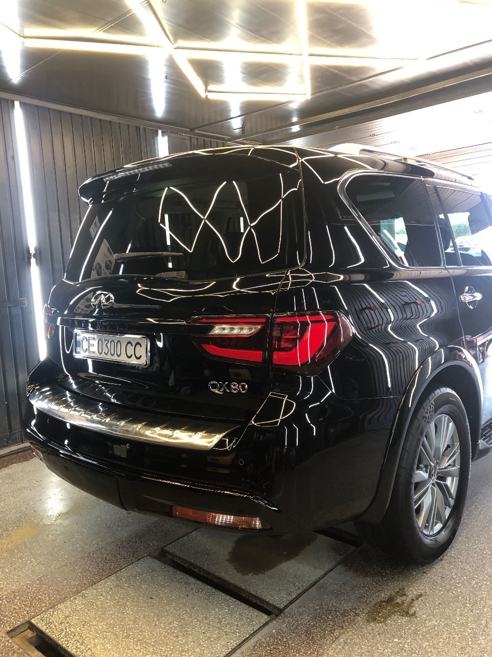 Infiniti QX80 - фото 14