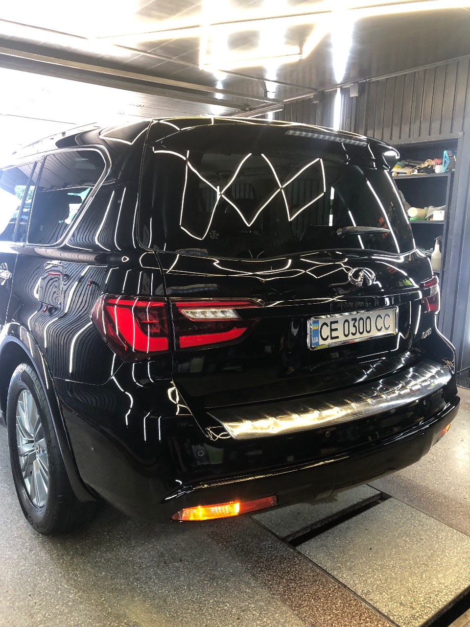 Infiniti QX80 - фото 17