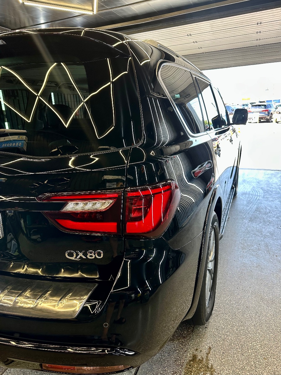 Infiniti QX80 - фото 16