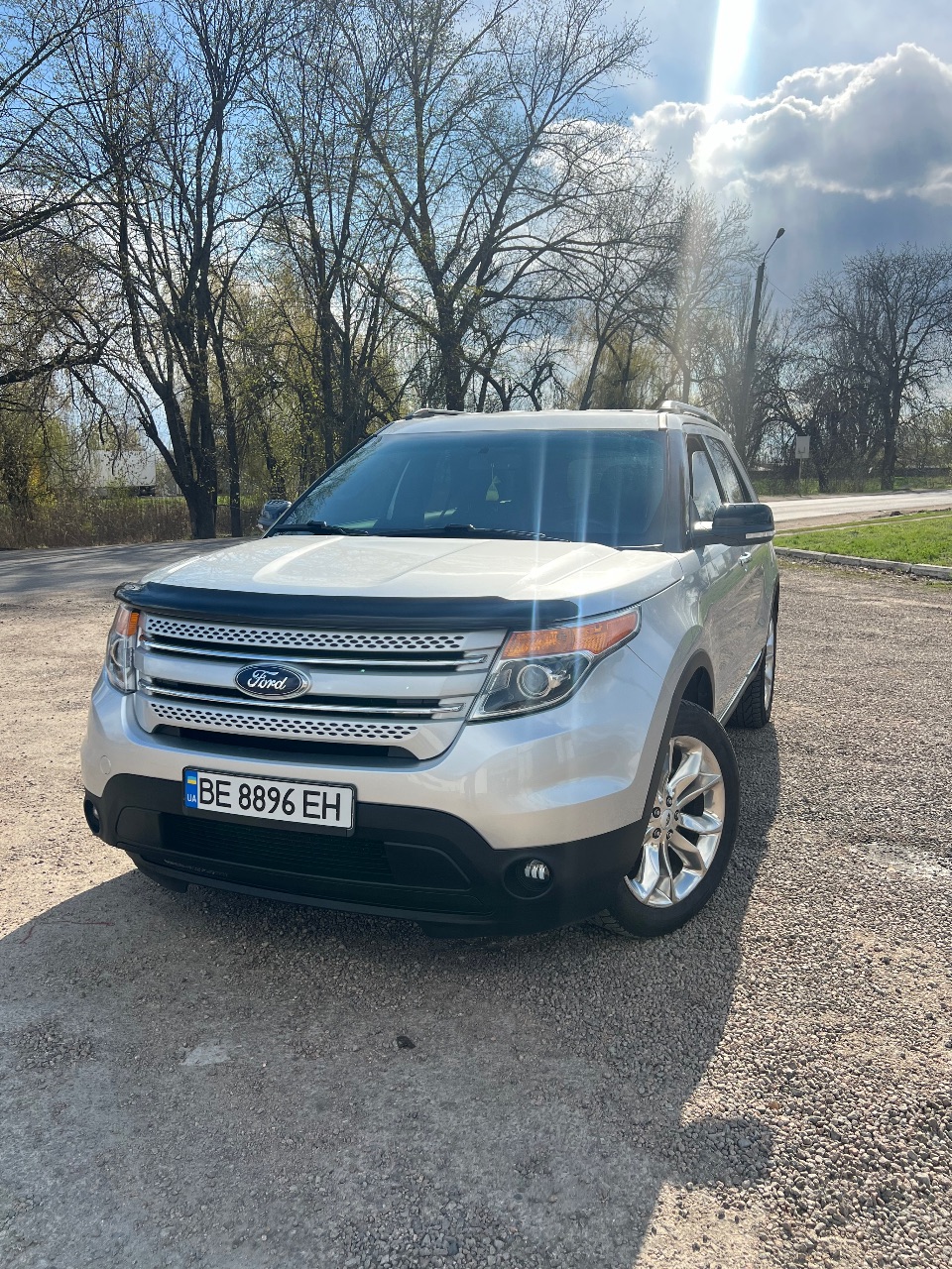 Ford Explorer - фото 1