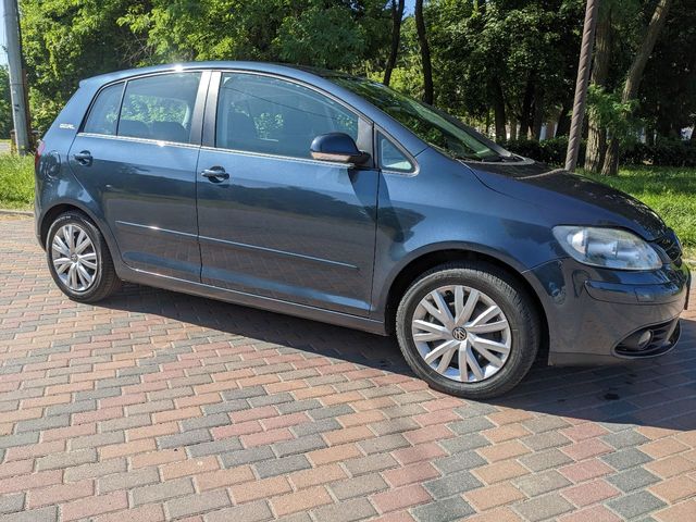 Volkswagen Golf 2006, Новоград-Волинський, $5 499 - зображення 1