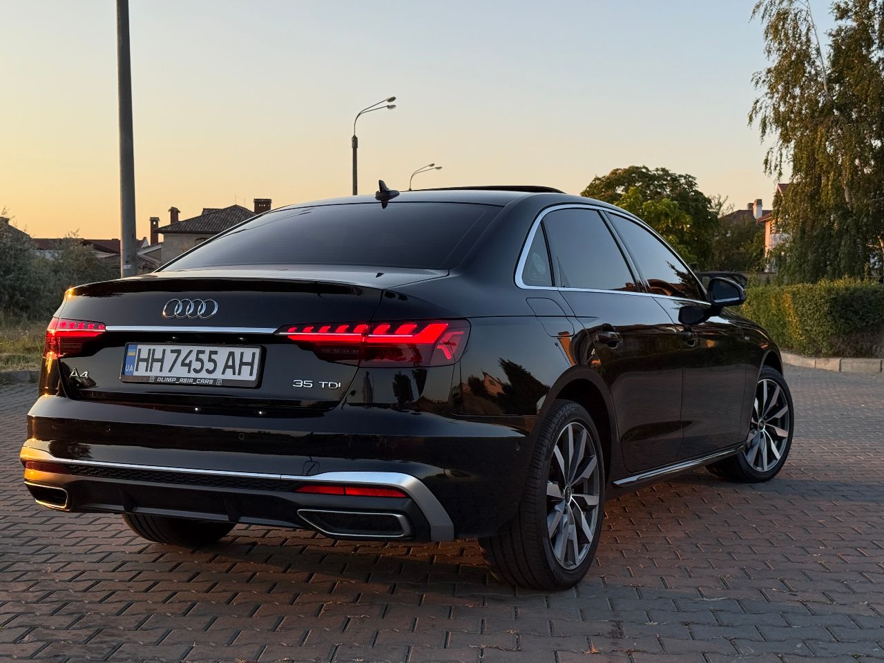 Audi A4 - фото 54