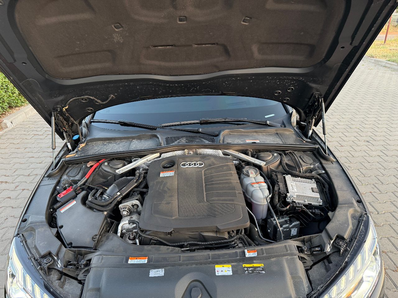 Audi A4 - фото 33