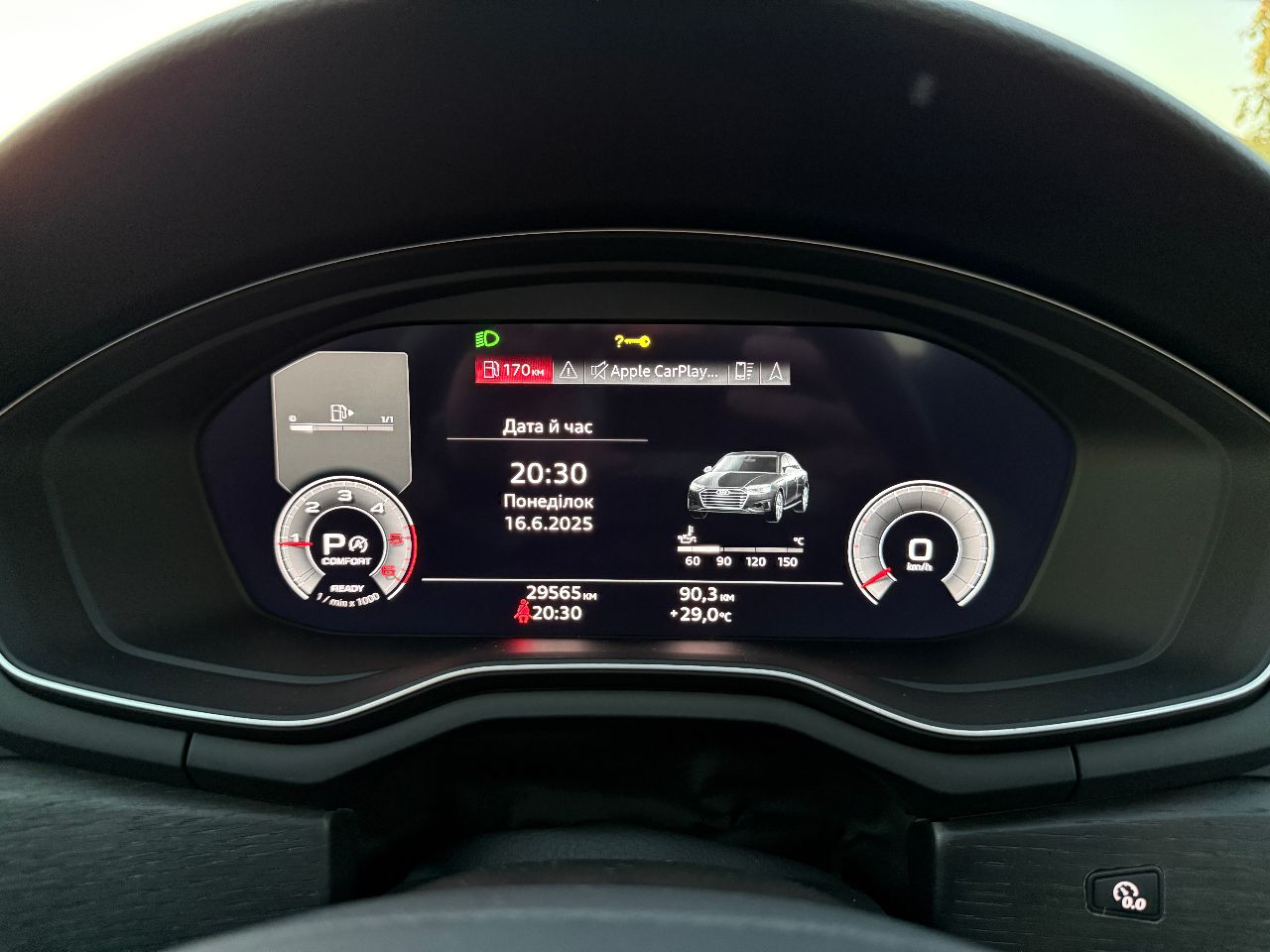 Audi A4 - фото 7