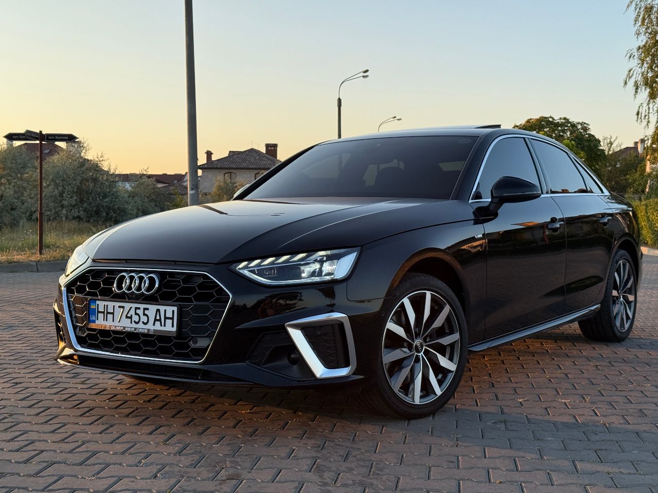 Audi A4 - фото 11