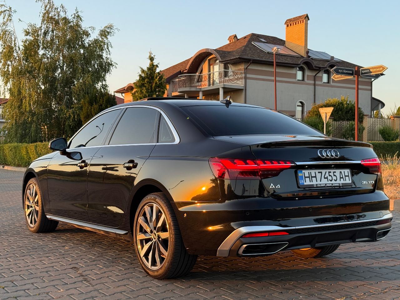 Audi A4 - фото 18