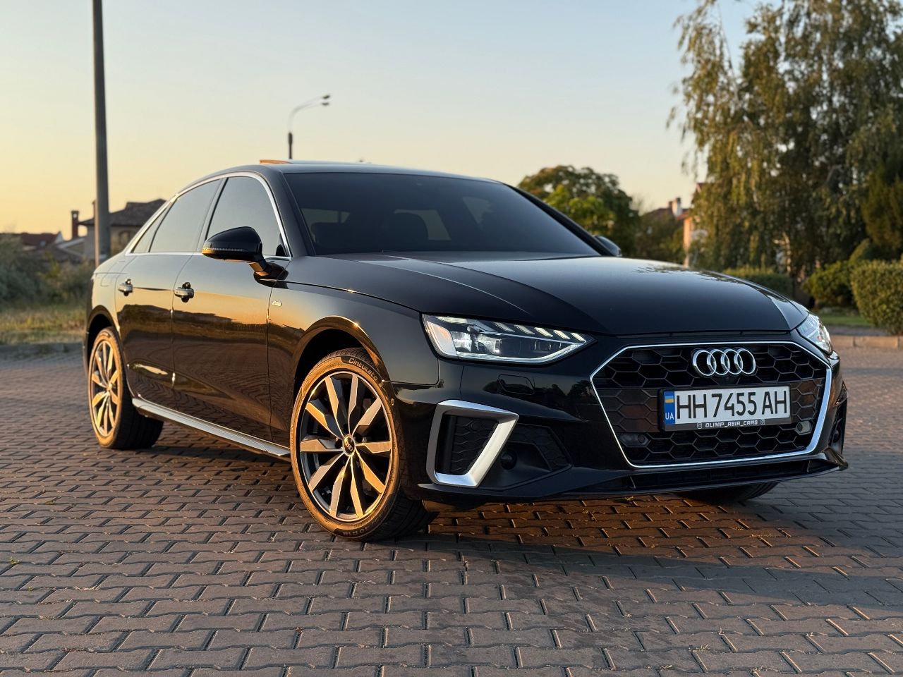 Audi A4 - фото 29