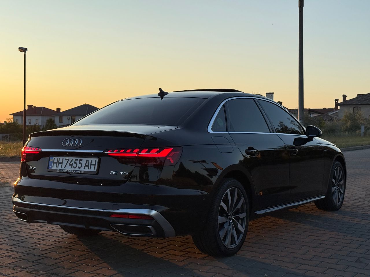 Audi A4 - фото 36