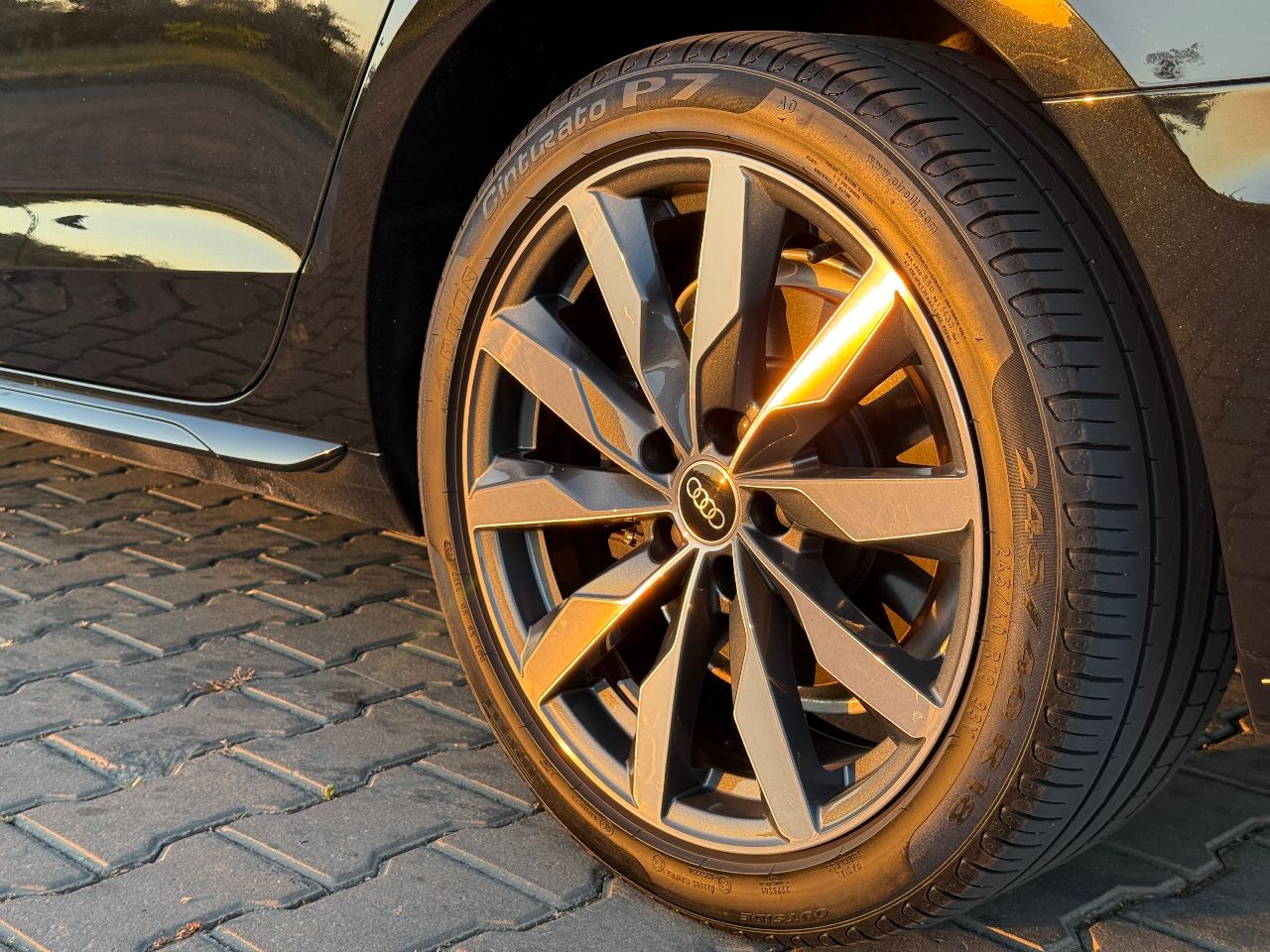 Audi A4 - фото 55