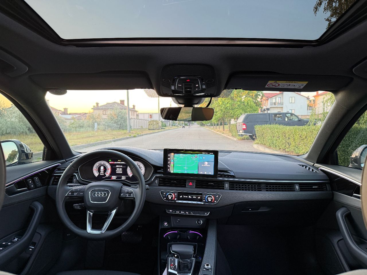 Audi A4 - фото 28