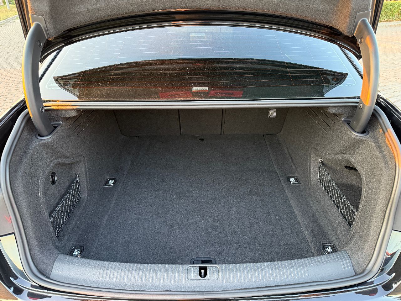 Audi A4 - фото 39