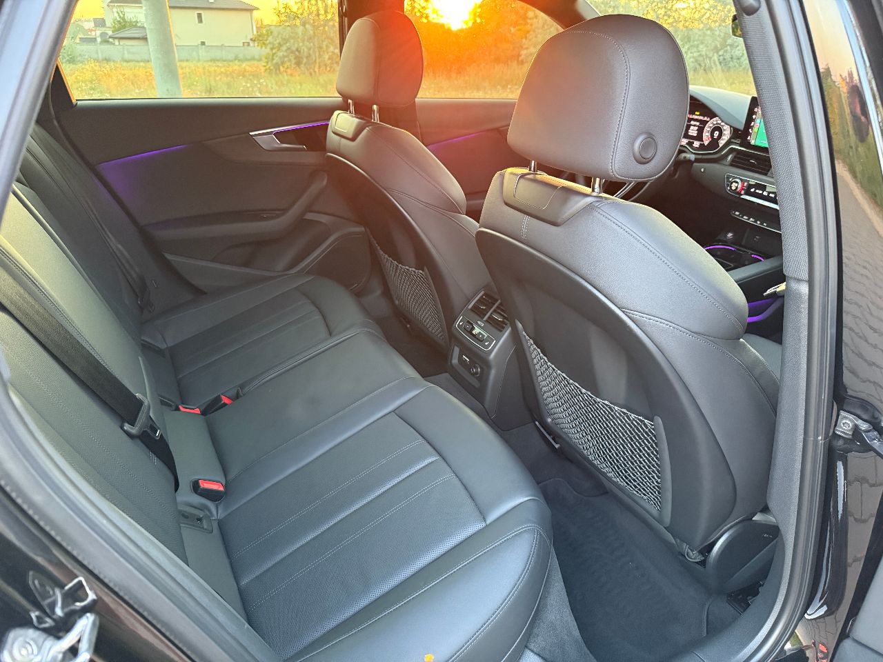 Audi A4 - фото 30