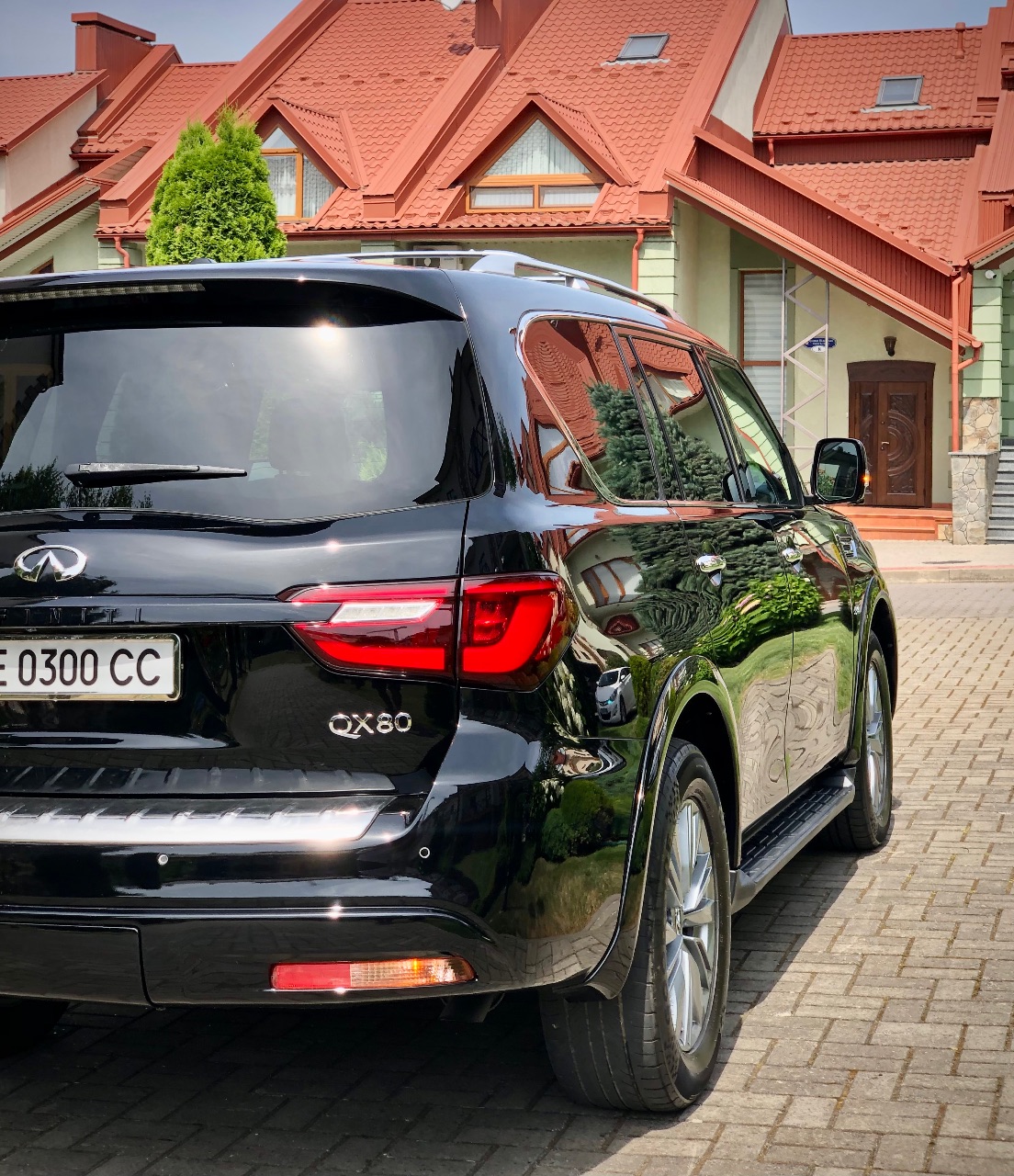 Infiniti QX80 - фото 23