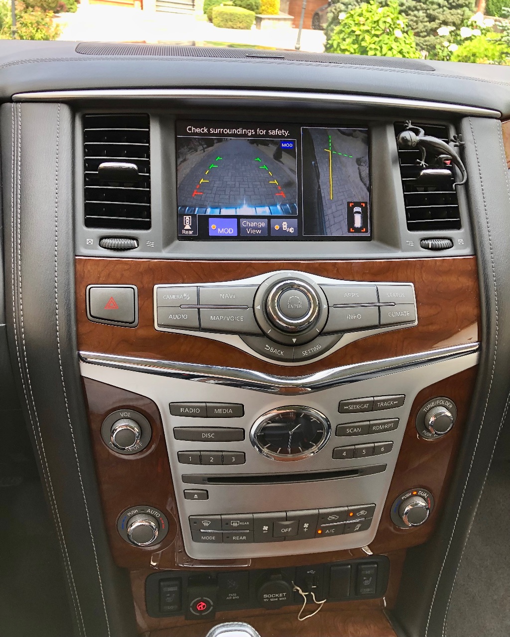 Infiniti QX80 - фото 25