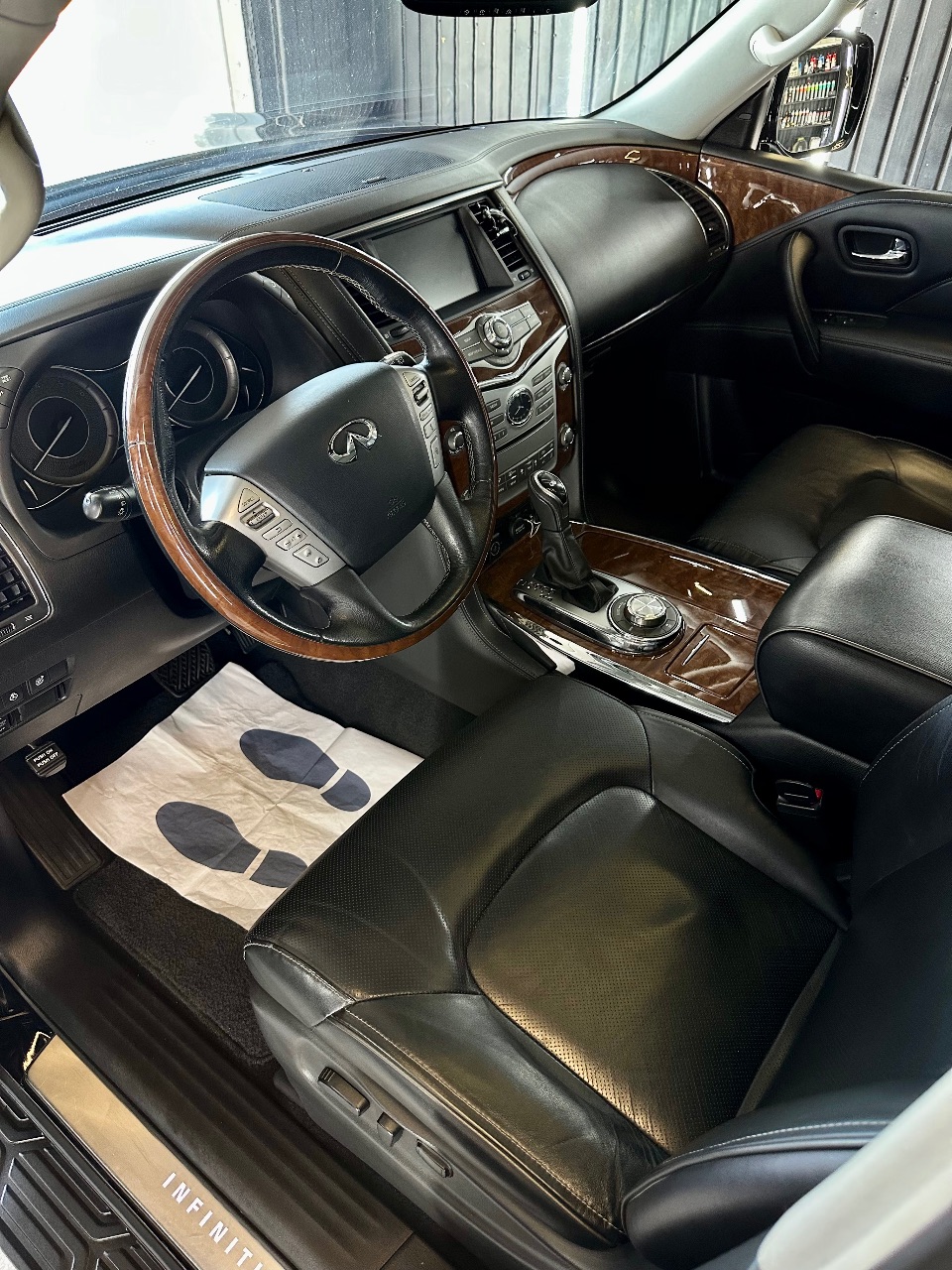 Infiniti QX80 - фото 29