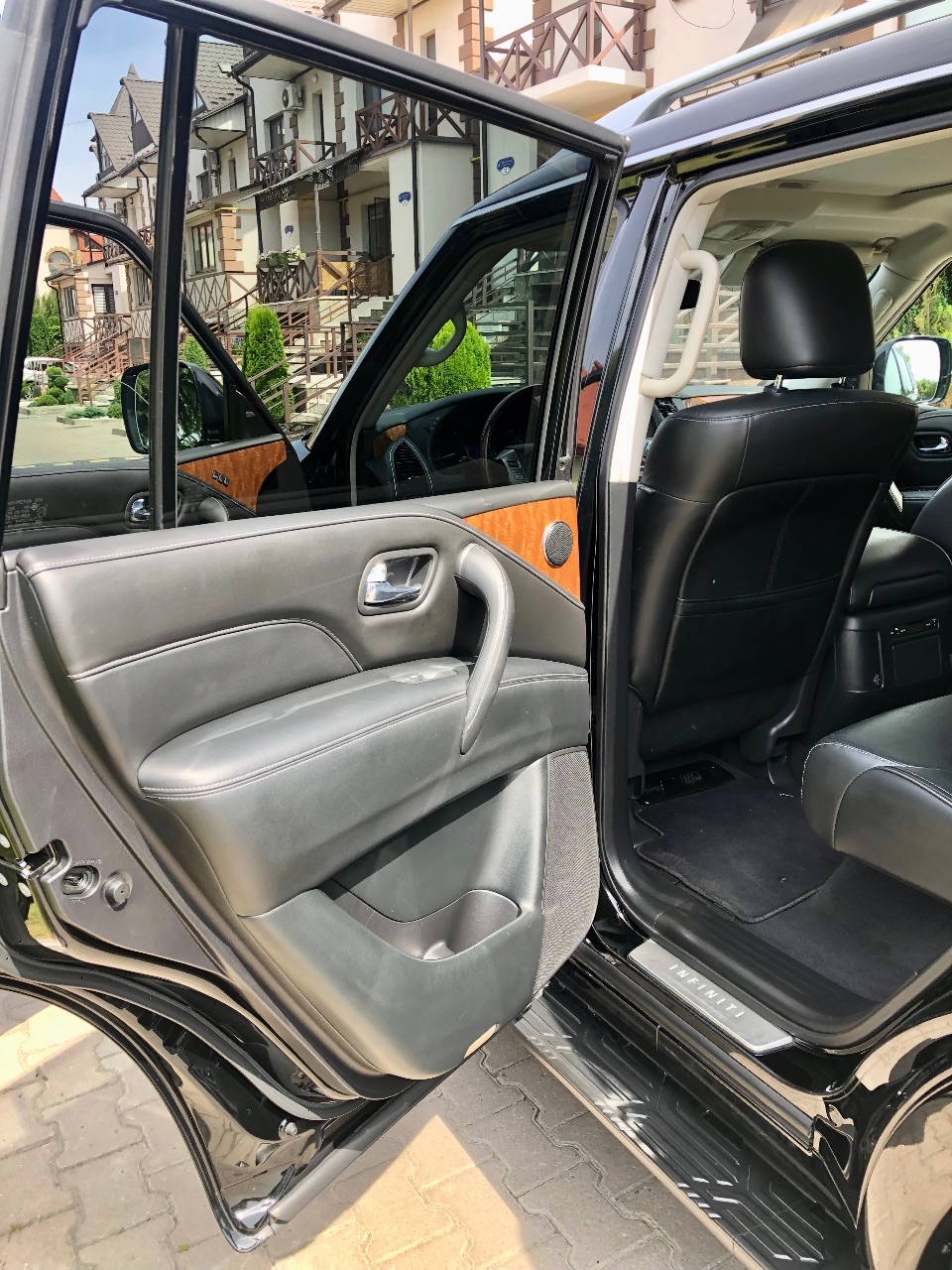 Infiniti QX80 - фото 20