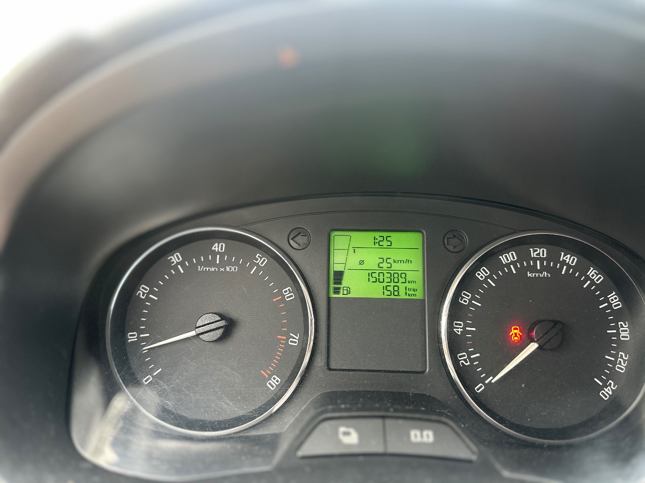 Skoda Fabia - фото 3