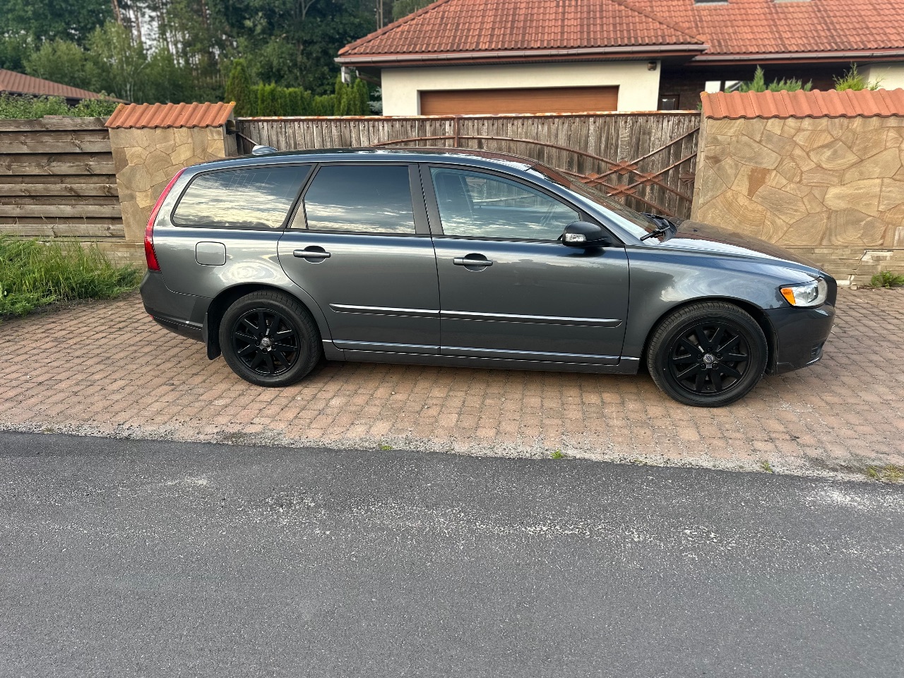 Volvo V50 - фото 18