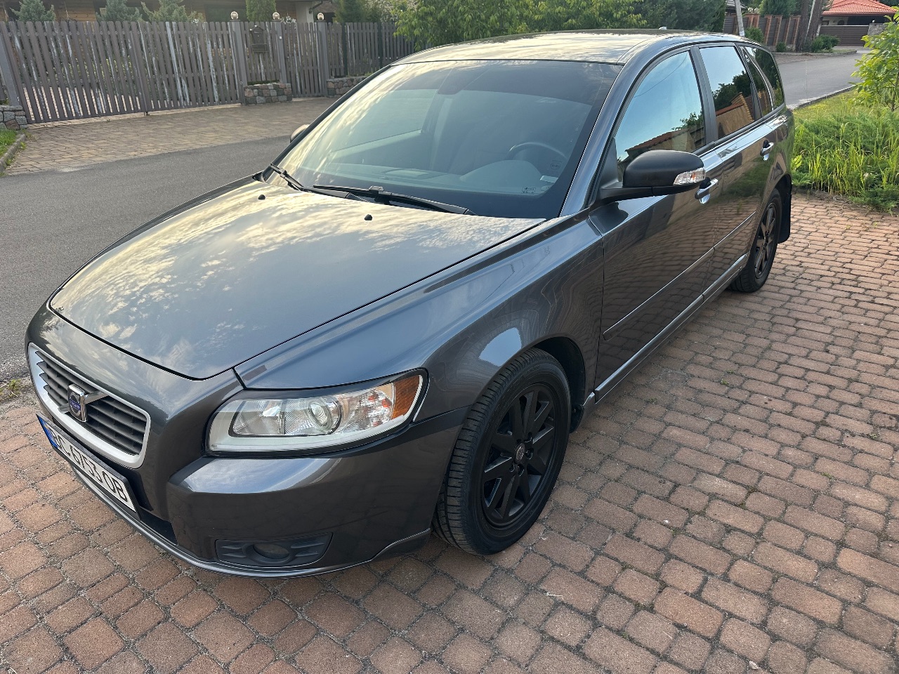 Volvo V50 - фото 6
