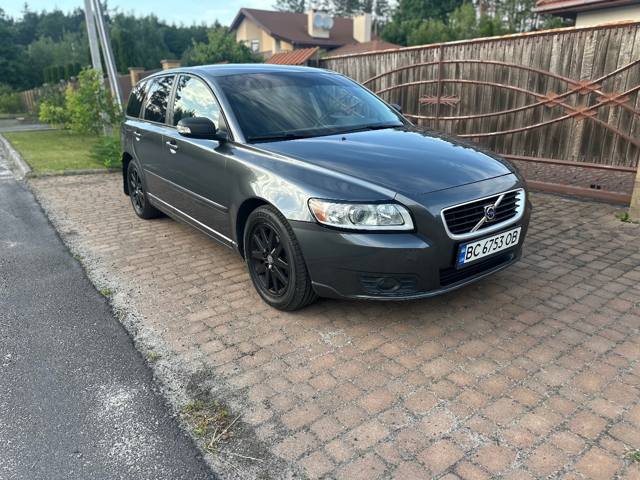 Volvo V50 - фото 12