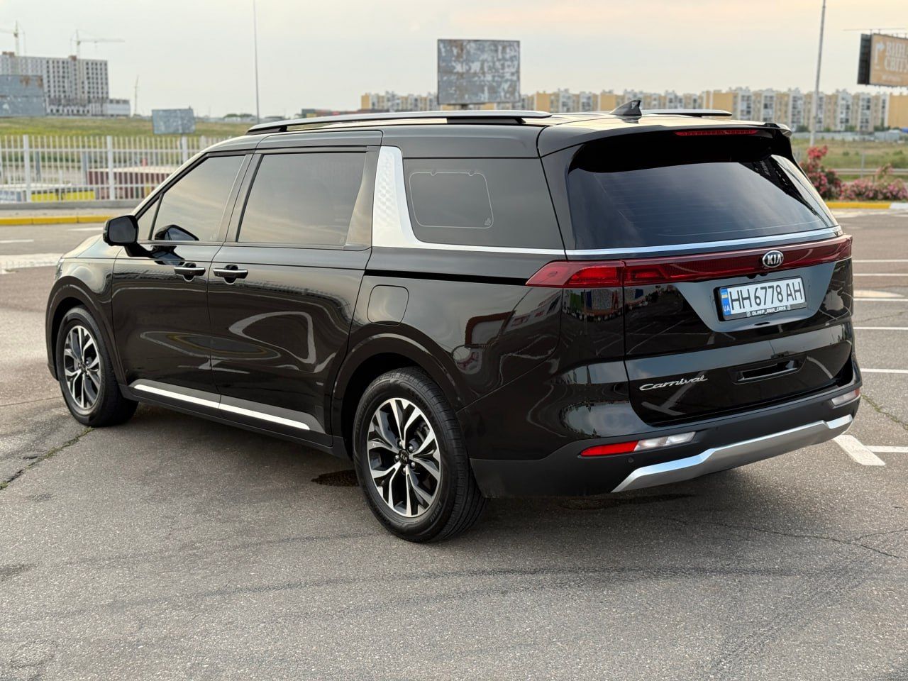 Kia Carnival - фото 23