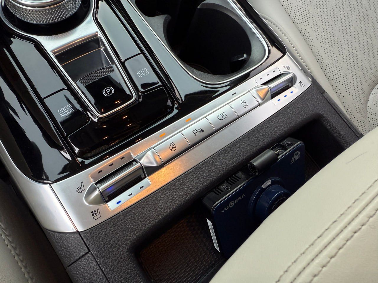 Kia Carnival - фото 24