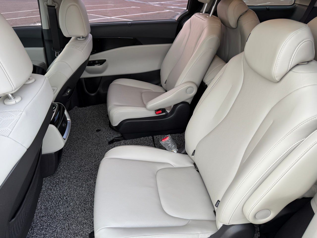 Kia Carnival - фото 21