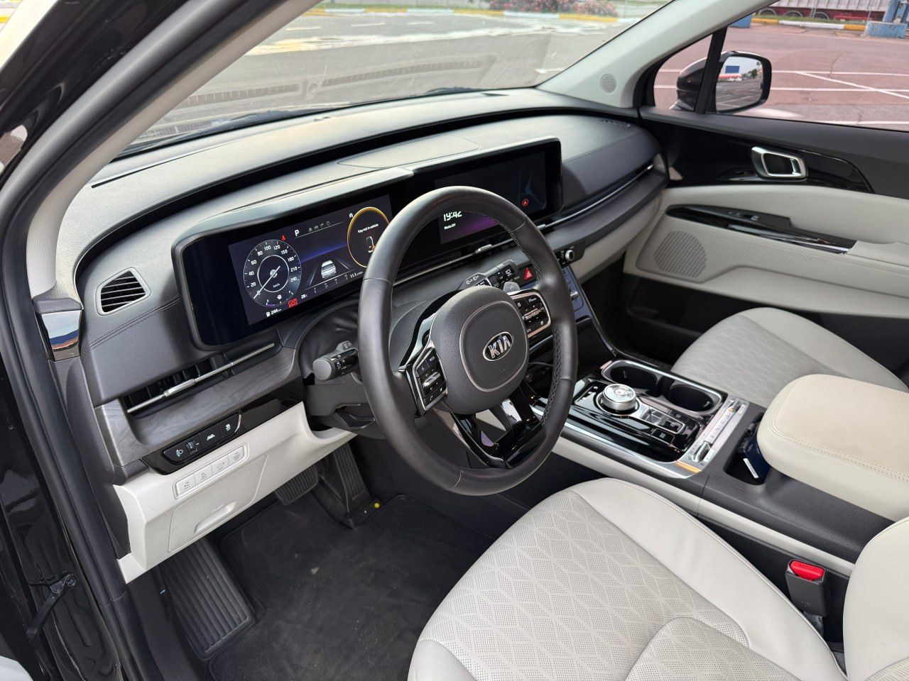 Kia Carnival - фото 38