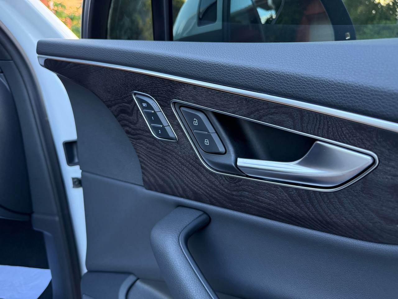 Audi Q7 - фото 19