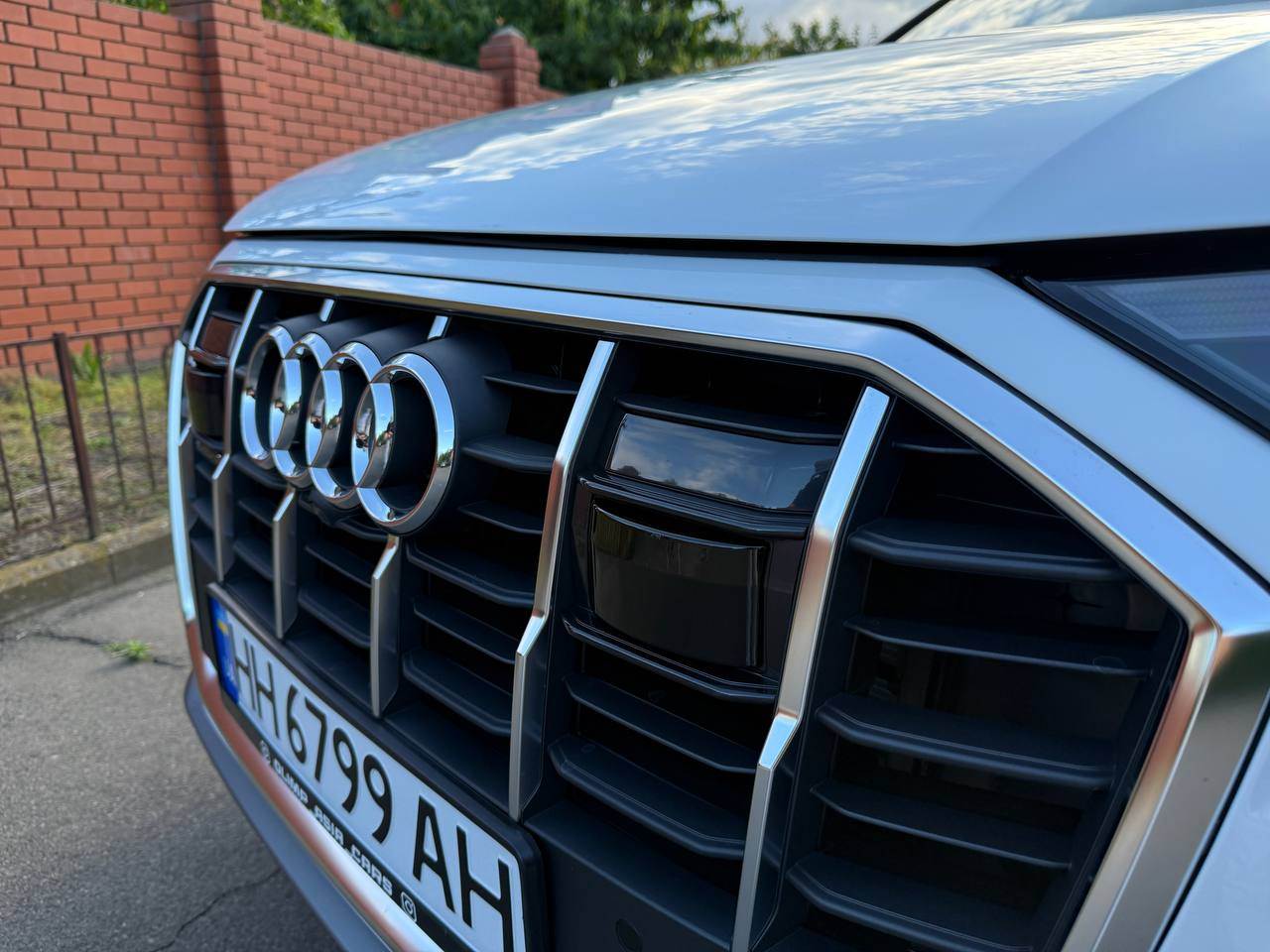 Audi Q7 - фото 35