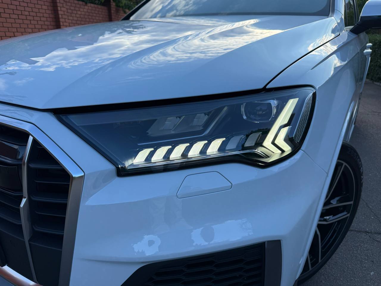 Audi Q7 - фото 42