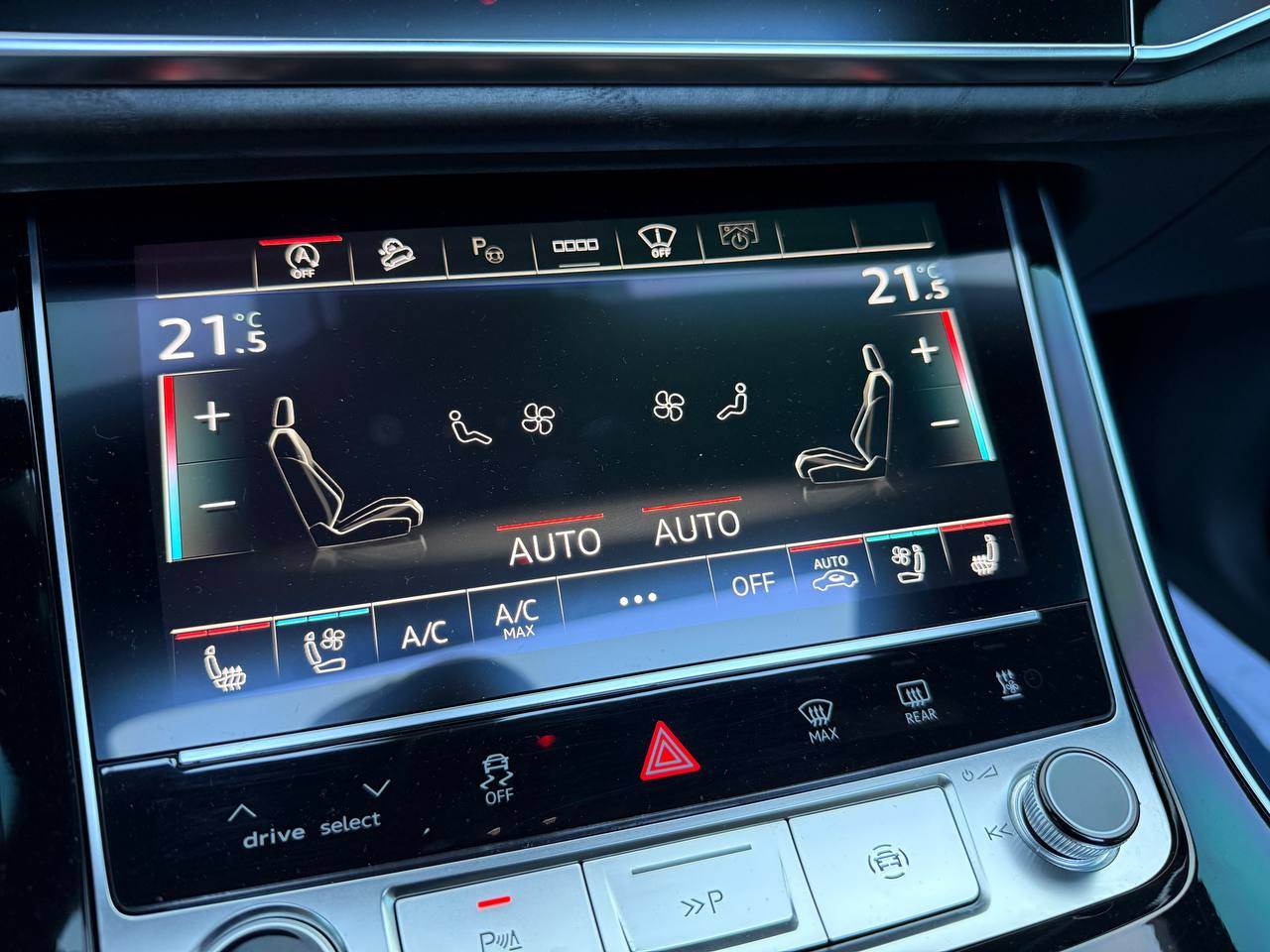 Audi Q7 - фото 14