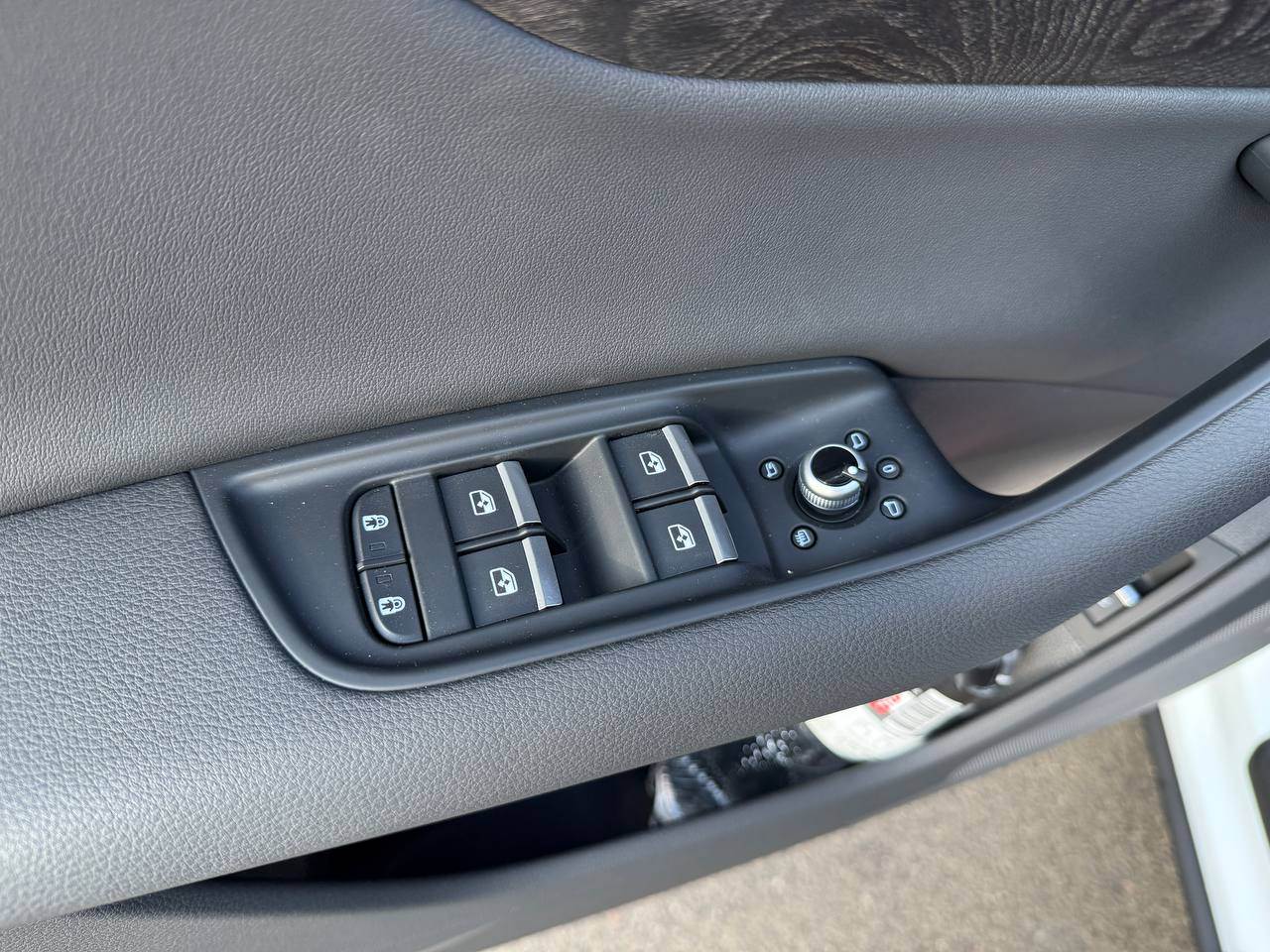 Audi Q7 - фото 60