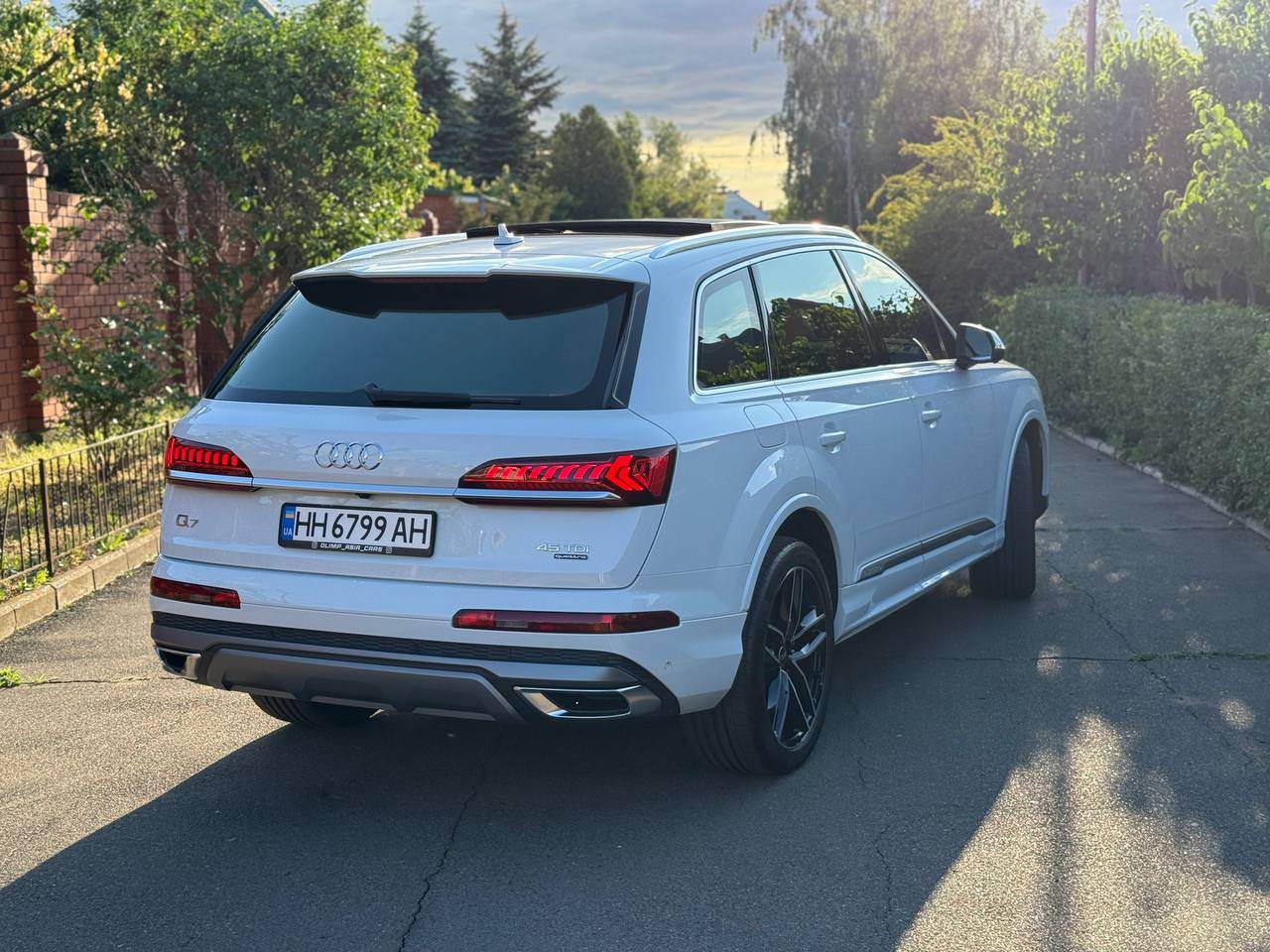 Audi Q7 - фото 5
