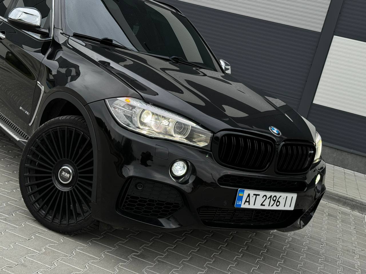 BMW X5 - фото 2