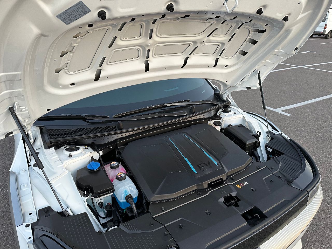 Hyundai IONIQ 5 - фото 13