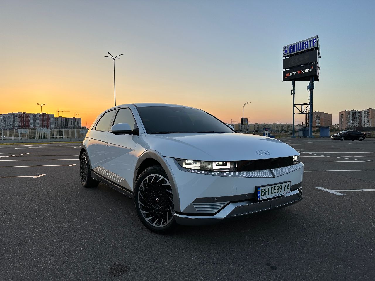 Hyundai IONIQ 5 - фото 1