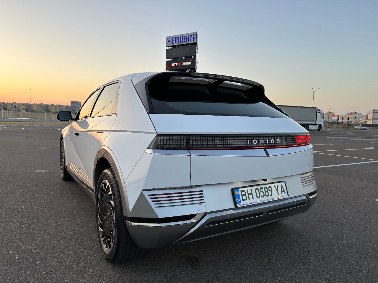 Hyundai IONIQ 5 - фото 14