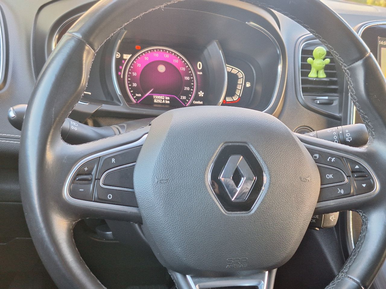 Renault Scenic - фото 9