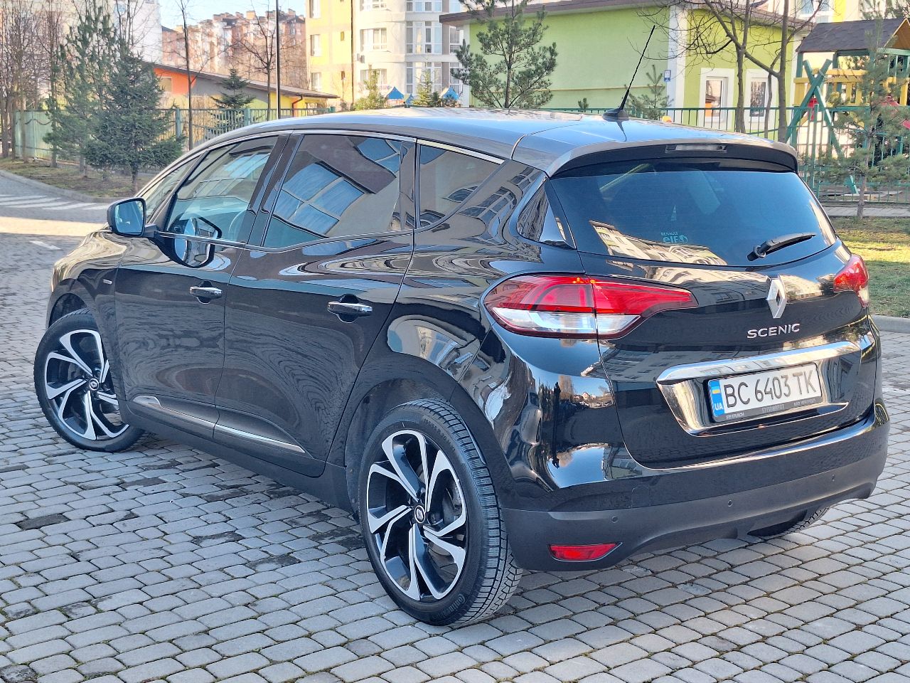 Renault Scenic - фото 3