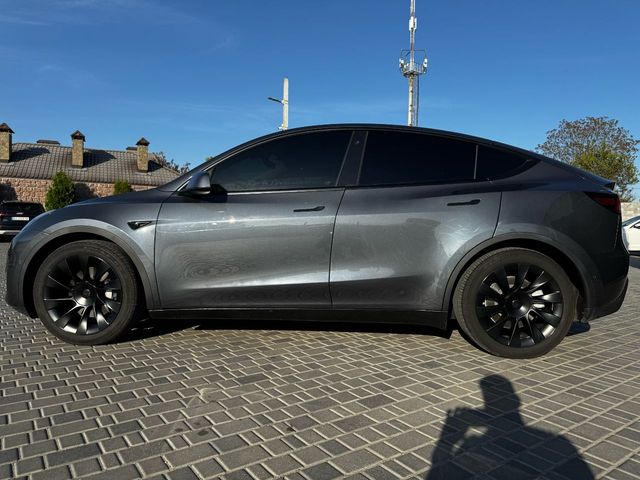 Tesla Model Y - зображення 4
