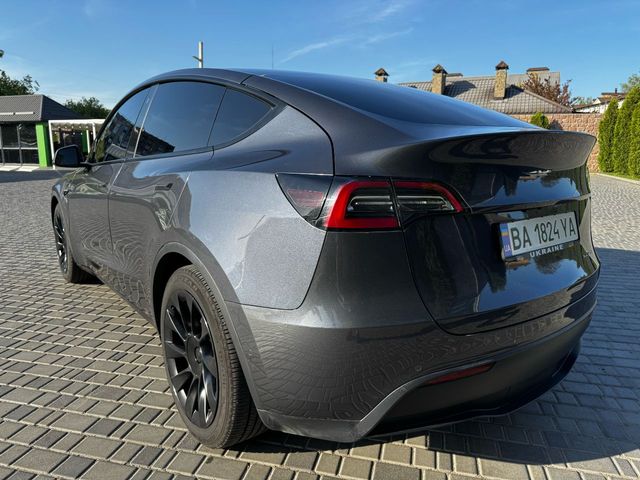 Tesla Model Y - зображення 5