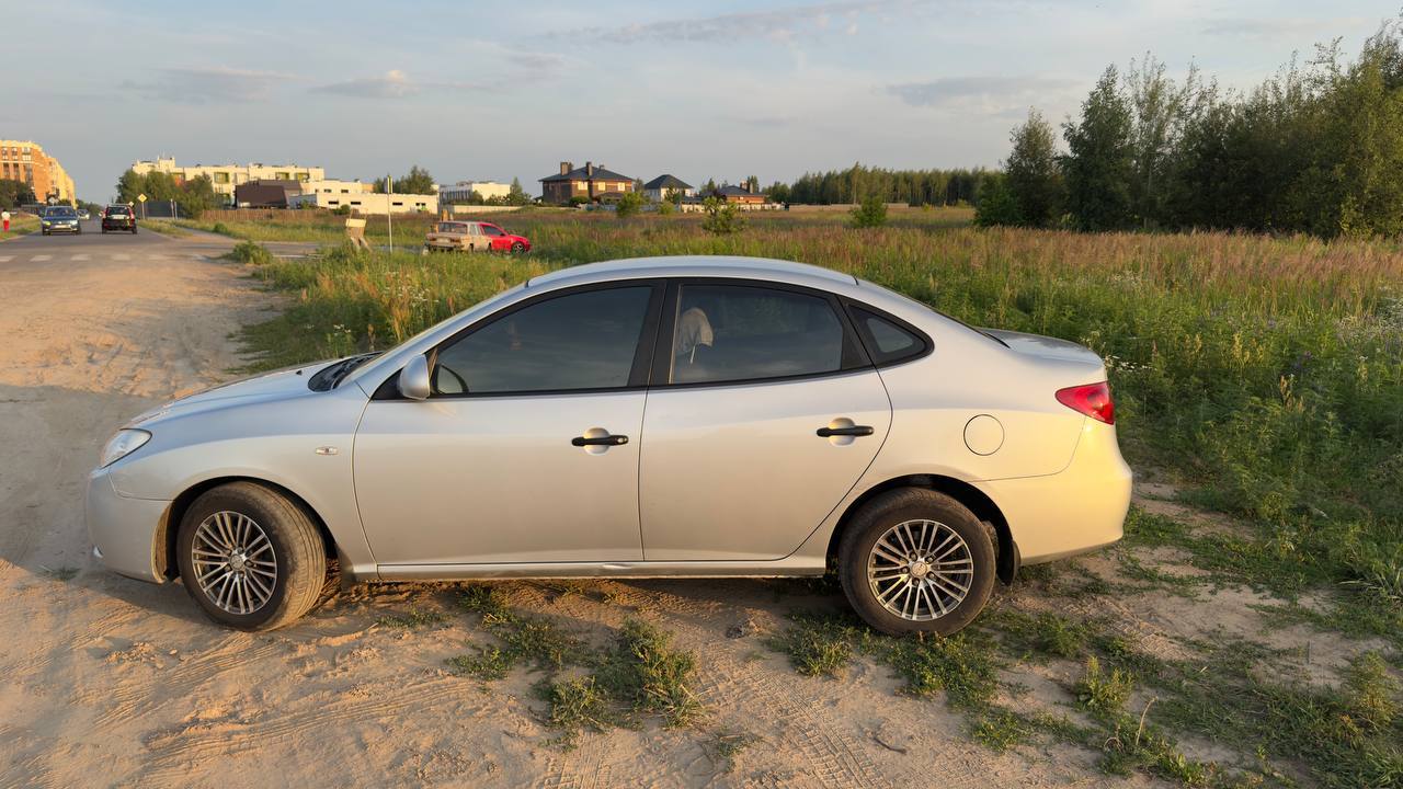 Hyundai Elantra - фото 7