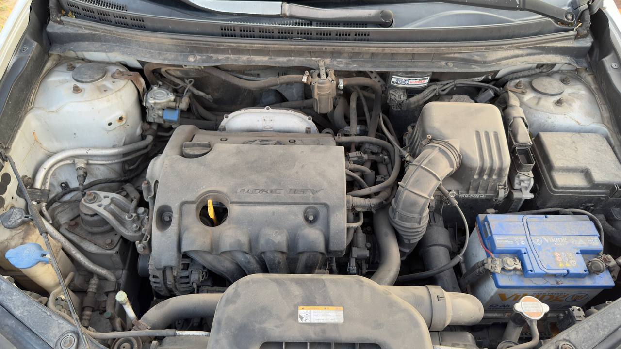 Hyundai Elantra - фото 9