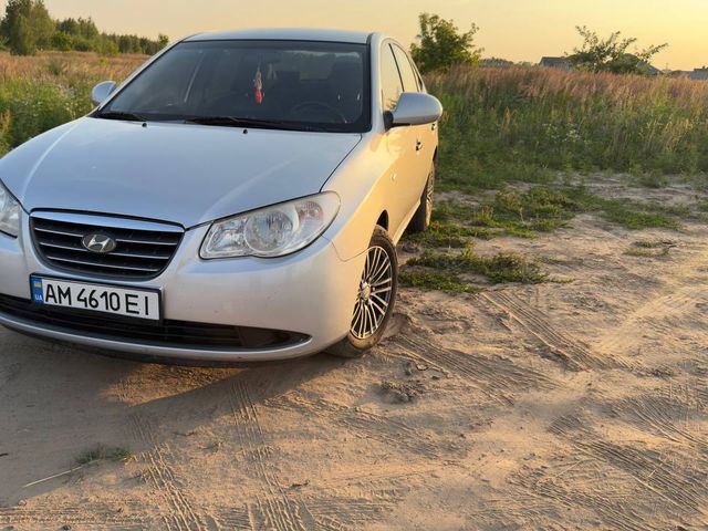 Hyundai Elantra - зображення 2