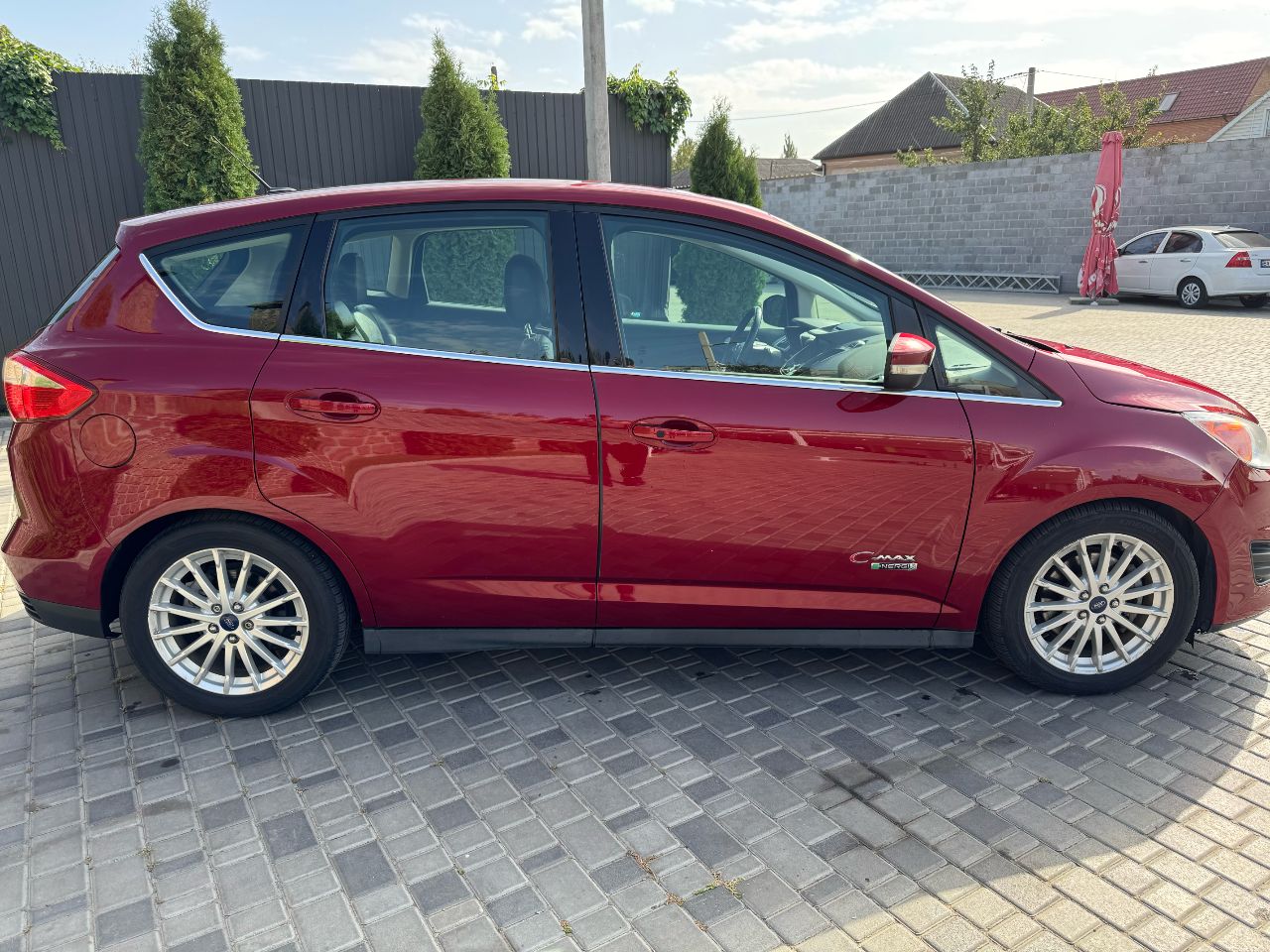 Ford C-MAX - фото 9
