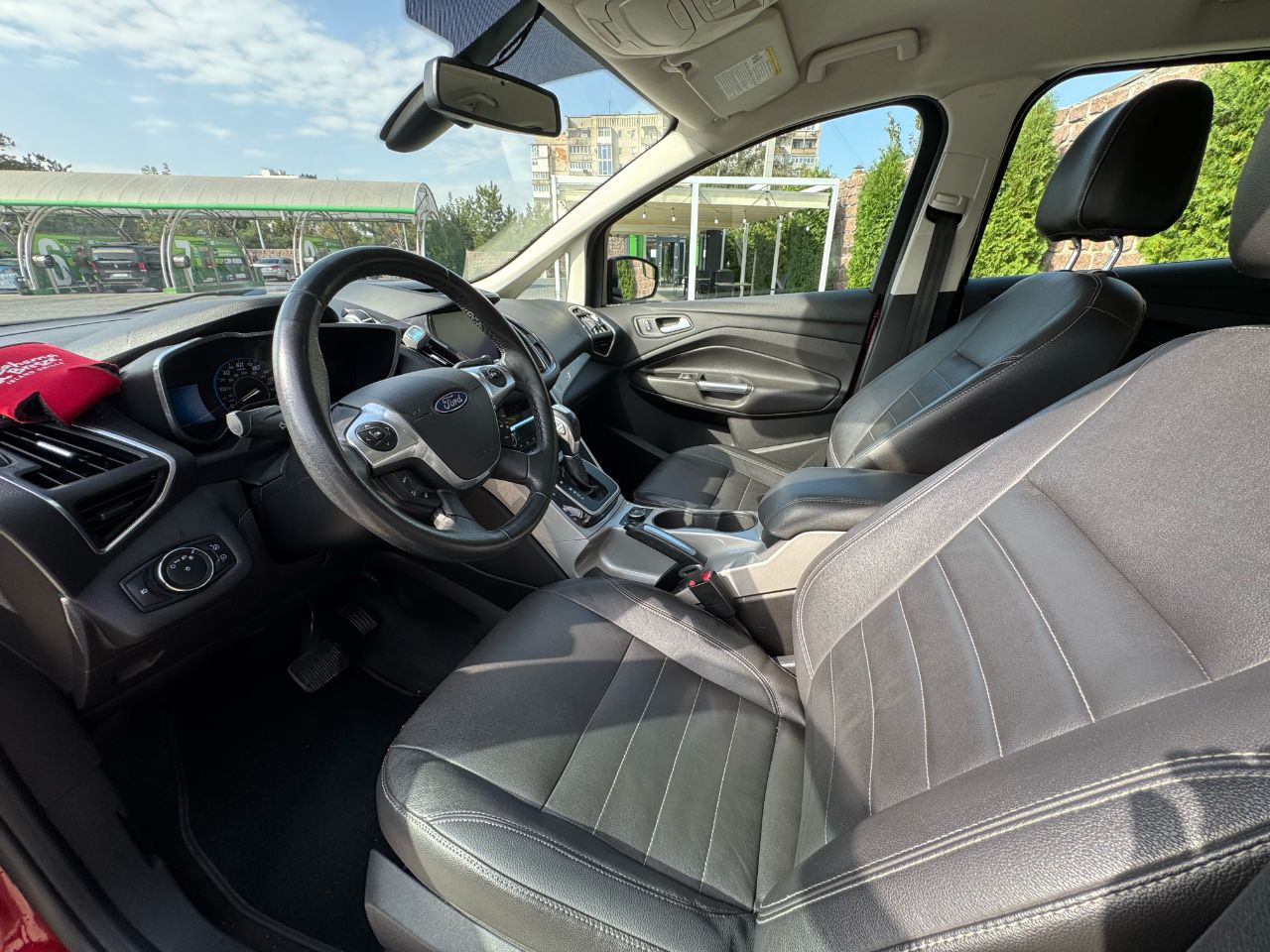 Ford C-MAX - фото 18