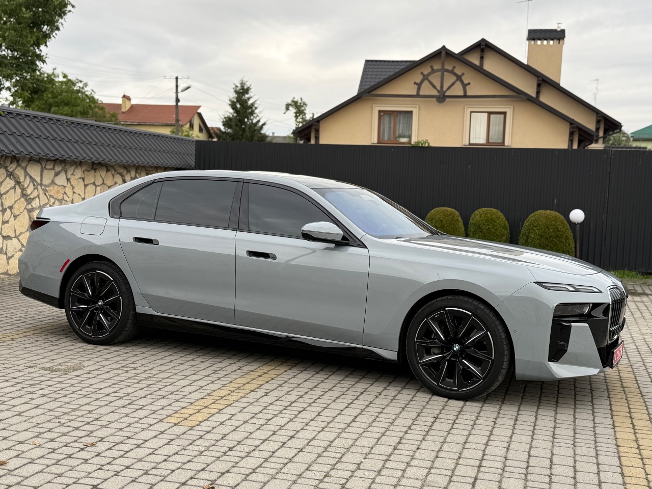 BMW 7 серії - фото 27