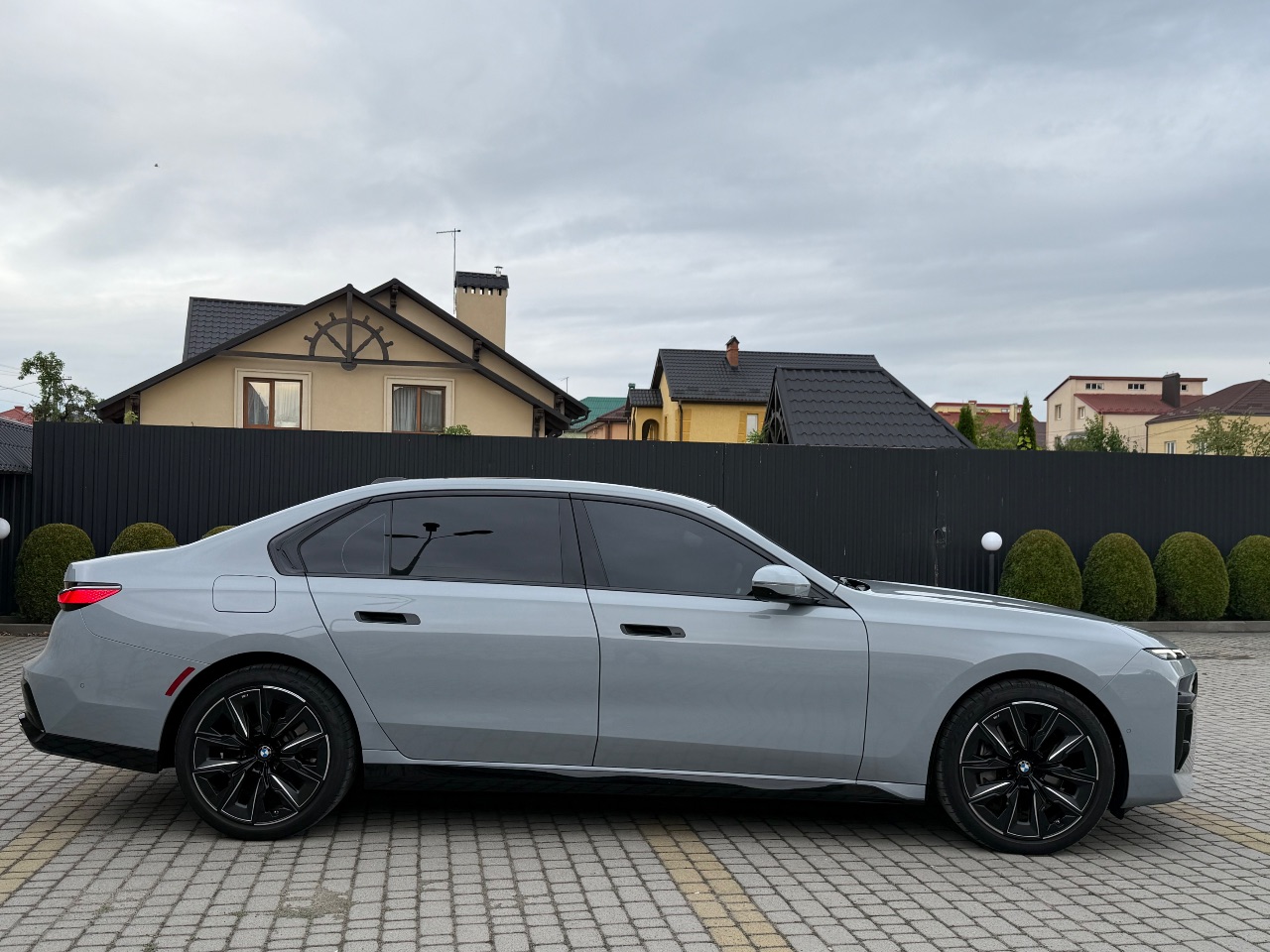 BMW 7 серії - фото 52