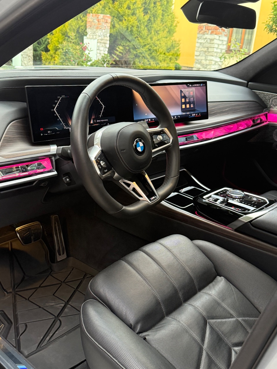 BMW 7 серії - фото 63